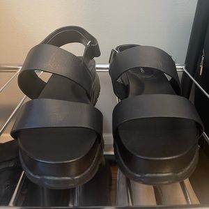 Brand New zero grand cole Haan sandals size 5 Women's